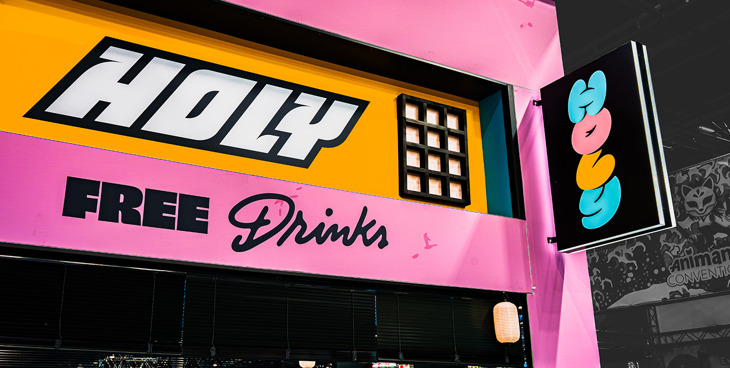 HOLY Messestand auf der DoKomi 2026 von rocDesign – Bild 3